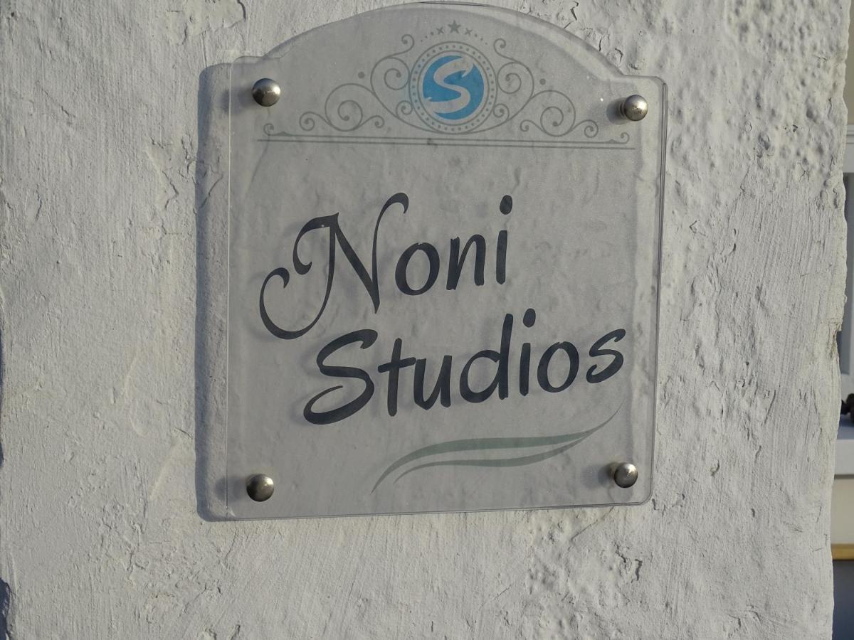 Noni Studios Fira  Exterior foto